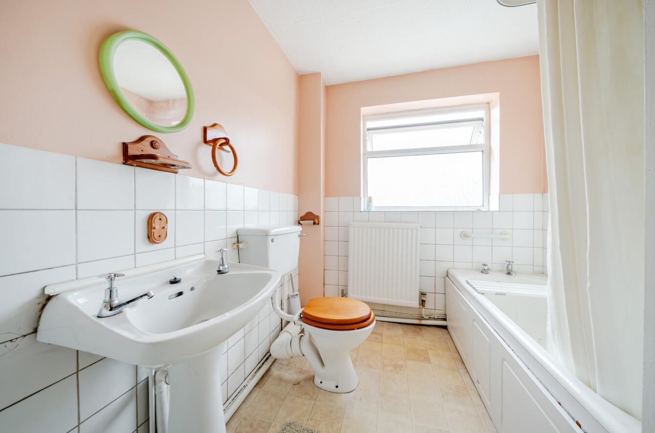 Clase Road, Morriston, Swansea, SA6 8DS